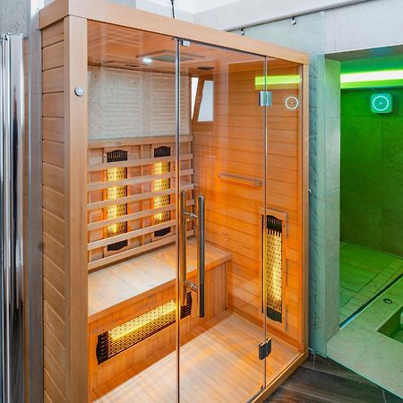 Luxuite Spa Con Piscina E Jacuzzi Alberobello Luaran gambar