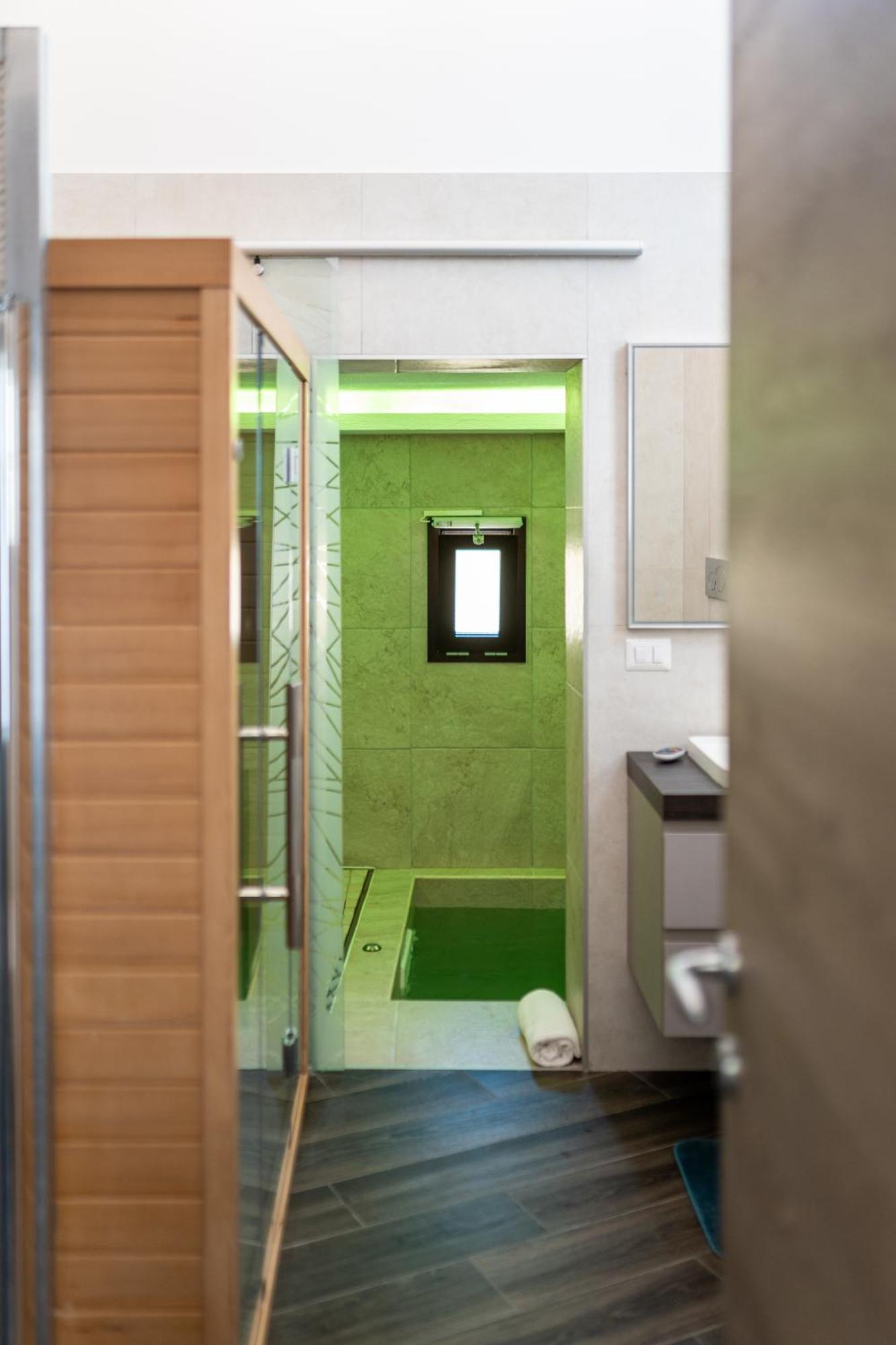 Luxuite Spa Con Piscina E Jacuzzi Alberobello Luaran gambar