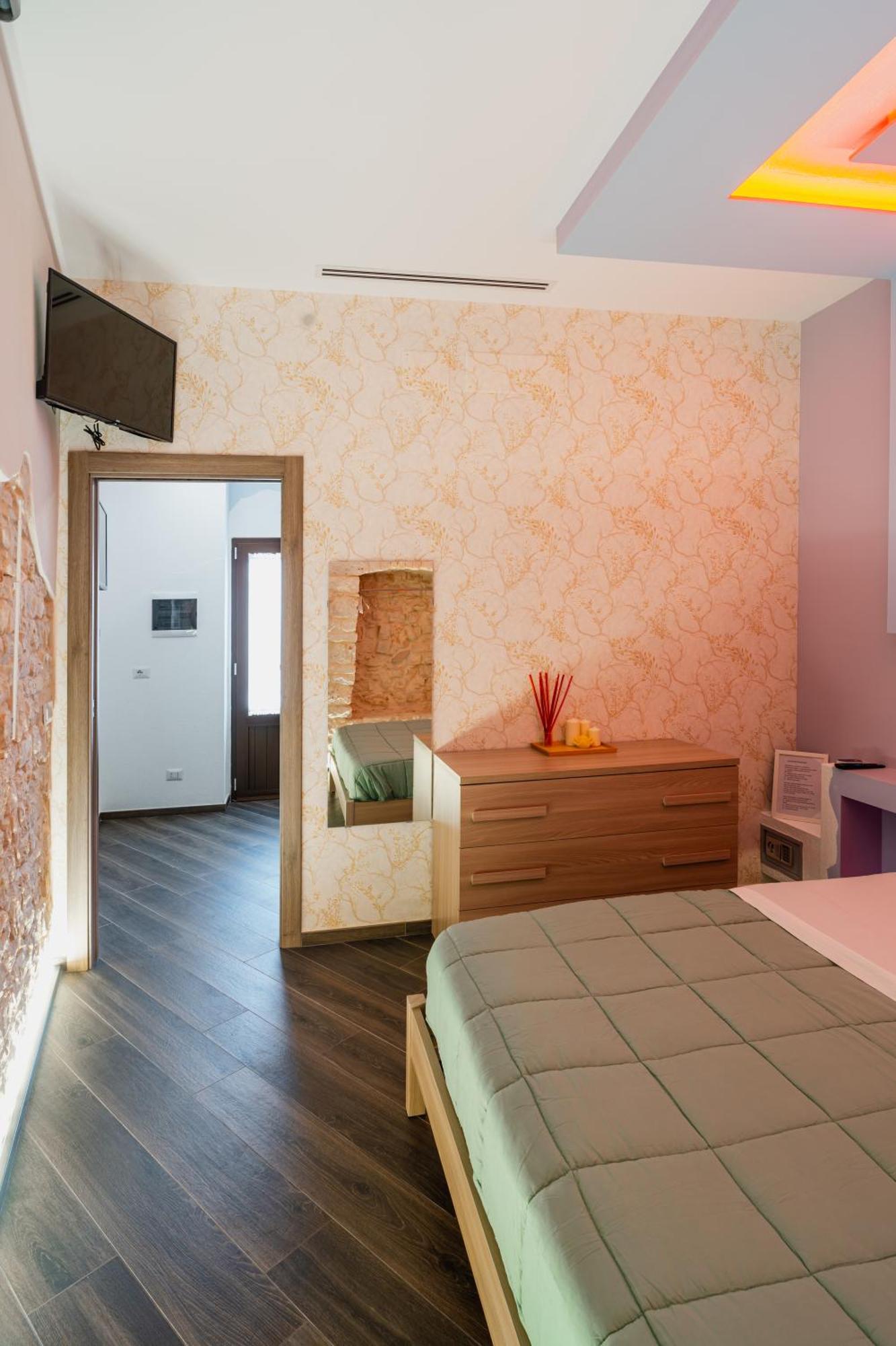 Luxuite Spa Con Piscina E Jacuzzi Alberobello Luaran gambar