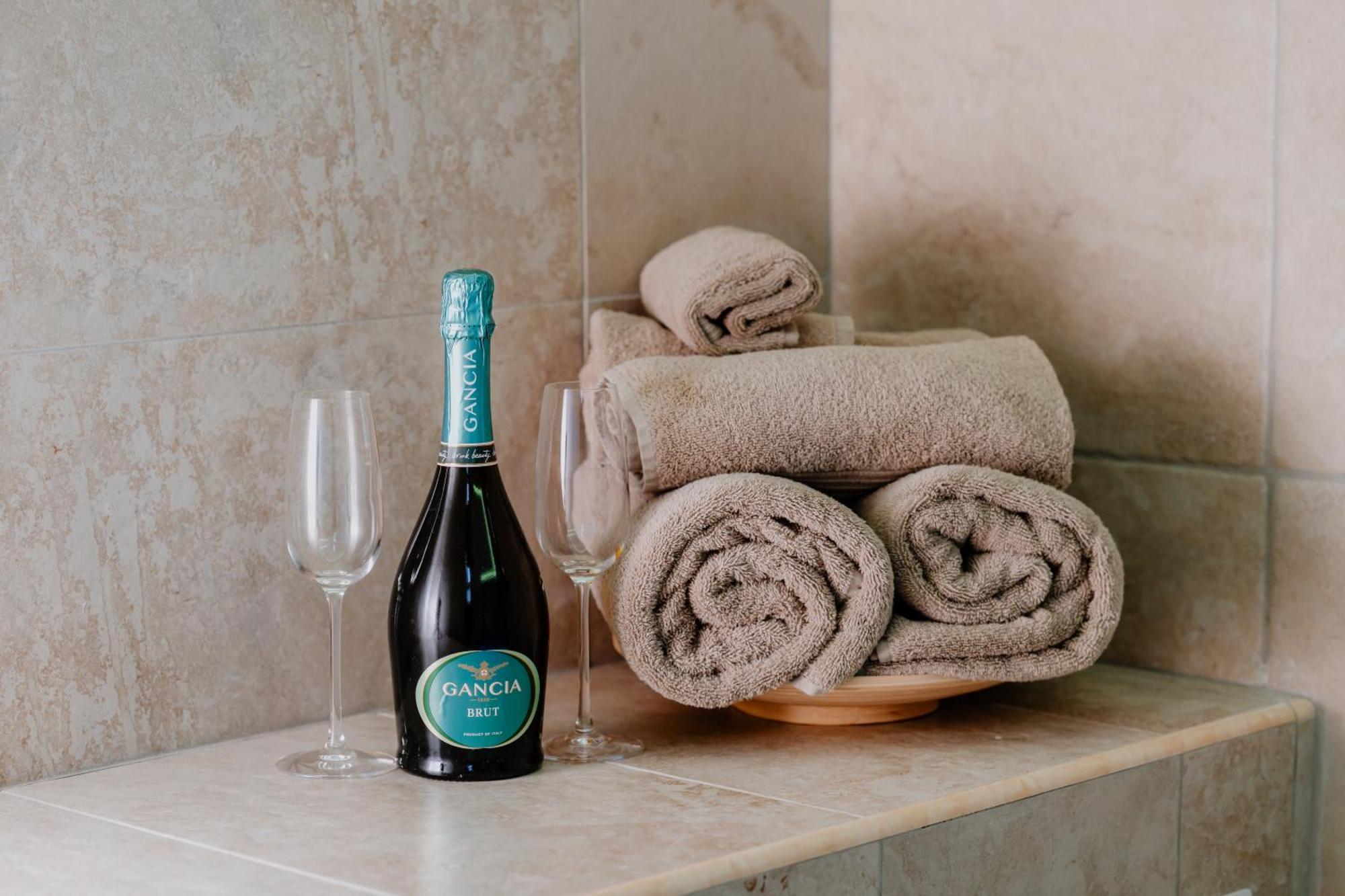 Luxuite Spa Con Piscina E Jacuzzi Alberobello Luaran gambar